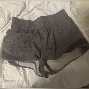 Grey lulu high rise 2.5 inch size 4 hotty hots